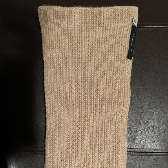 NEW!!! Marc Jacobs Classic 100% Cashmere Scarf - Picture 3 of 5